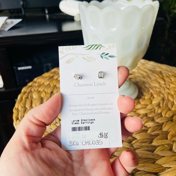 NWT artisan original earrings - Picture 2 of 3